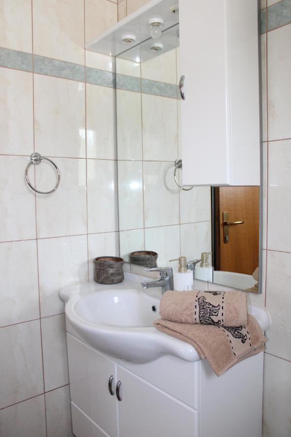 Apartment Noel Sveti Vid-Miholjice ภายนอก รูปภาพ